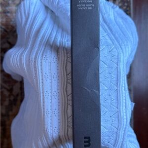 Mary Phillips blush brush brand new in box never used.